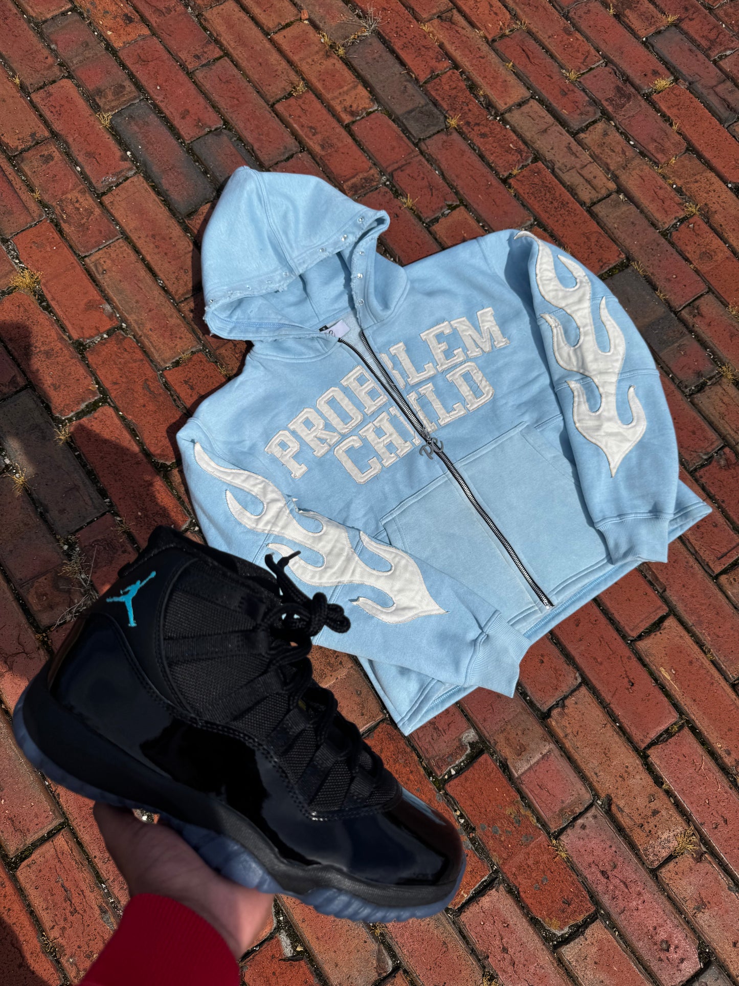 BLUE ZIP-UP HOODIE